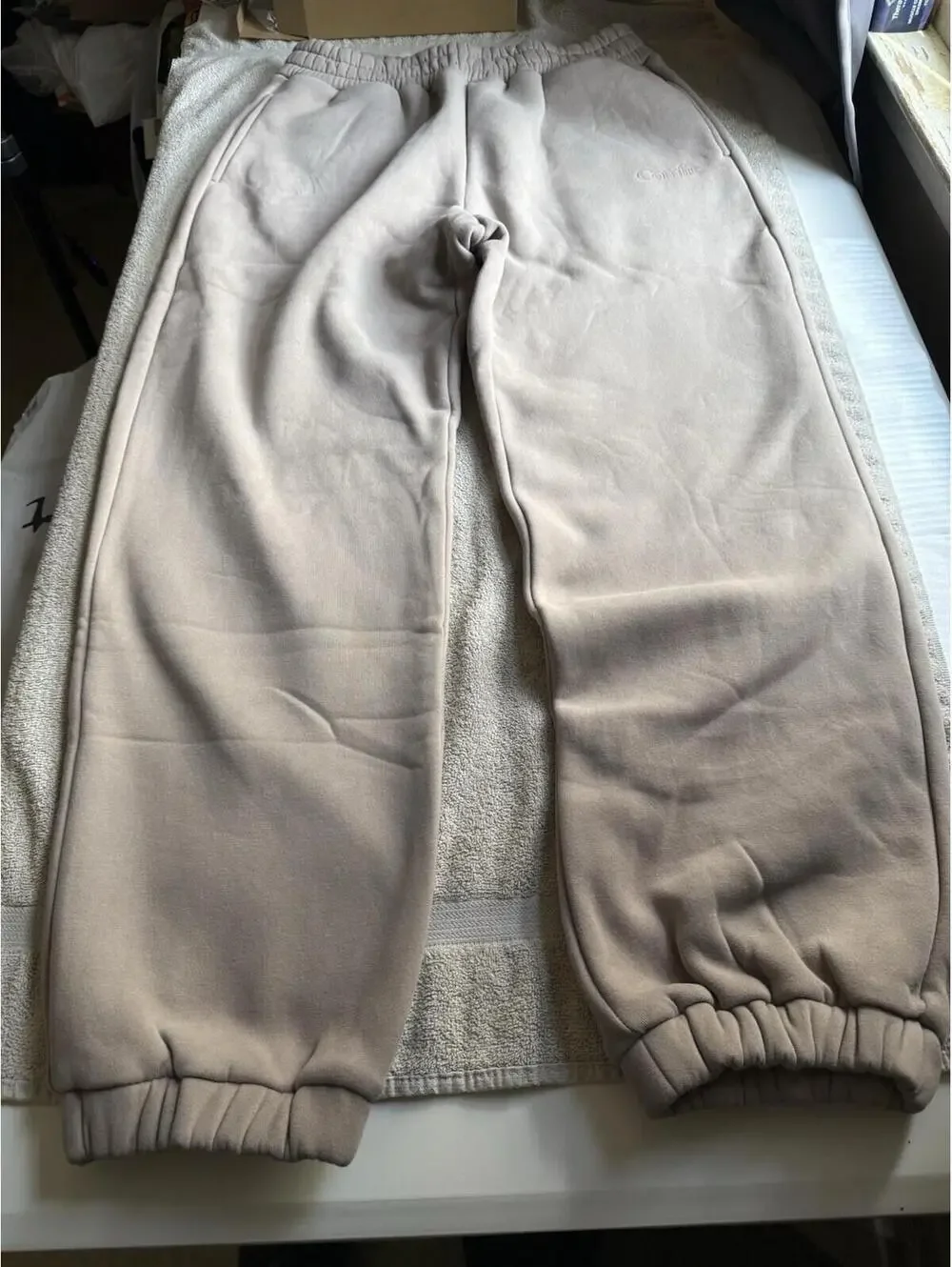 Comfrt Signature Unisex Sweatpants Size L Color Bark Soft Stretchy New In Bag